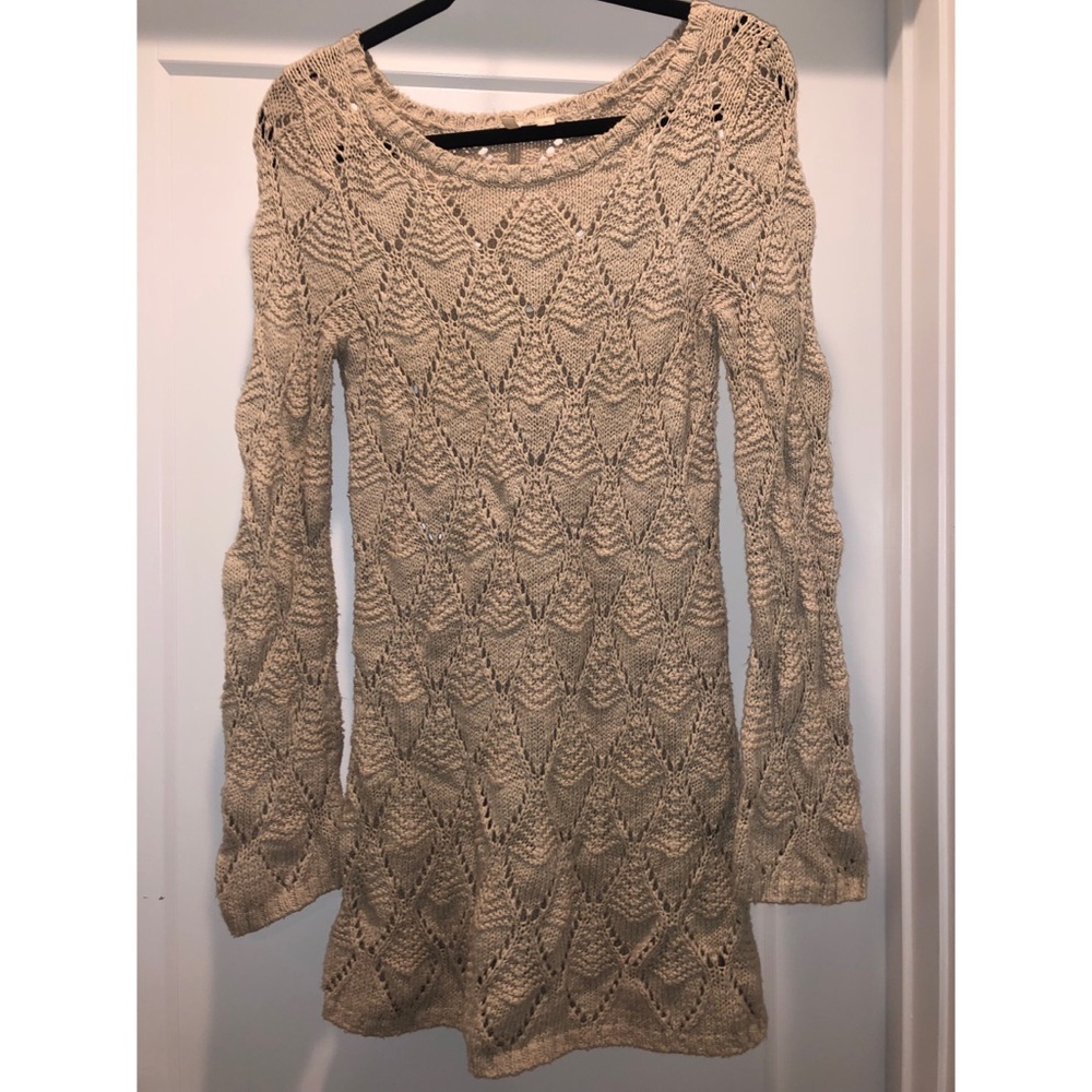 Knitted long sleeve dress